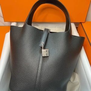 Hermes picotin22 black with silver